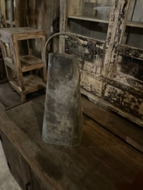 Oude metalen kolenkit kolenschep paraplubak vintage zwart grijs landelijk industrieel stoer