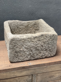 Oude stenen hardstenen wasbak trog schaal kom bak buitenkeuken toilet gootsteen stoer landelijk sober 31 x 31 x H19 cm