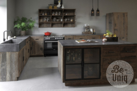 K009 Stoer oud vergrijsd houten kookeiland keukeneiland 180 x 90 x H95 cm eiland sidetable tafel ladekast keukenblok workmate kookeiland grove nerf dressoir sidetable werkbank bureau landelijk landelijke keuken stoer robuust kookeiland keukeneiland SEP