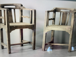 Oude vergrijsd houten stoel stoelen eetkamerstoelen, allemaal anders & uniek landelijk stoer robuust