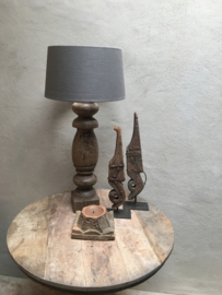 Oude vergrijsd houten balusterlamp voet lampevoet hout landelijk stoer