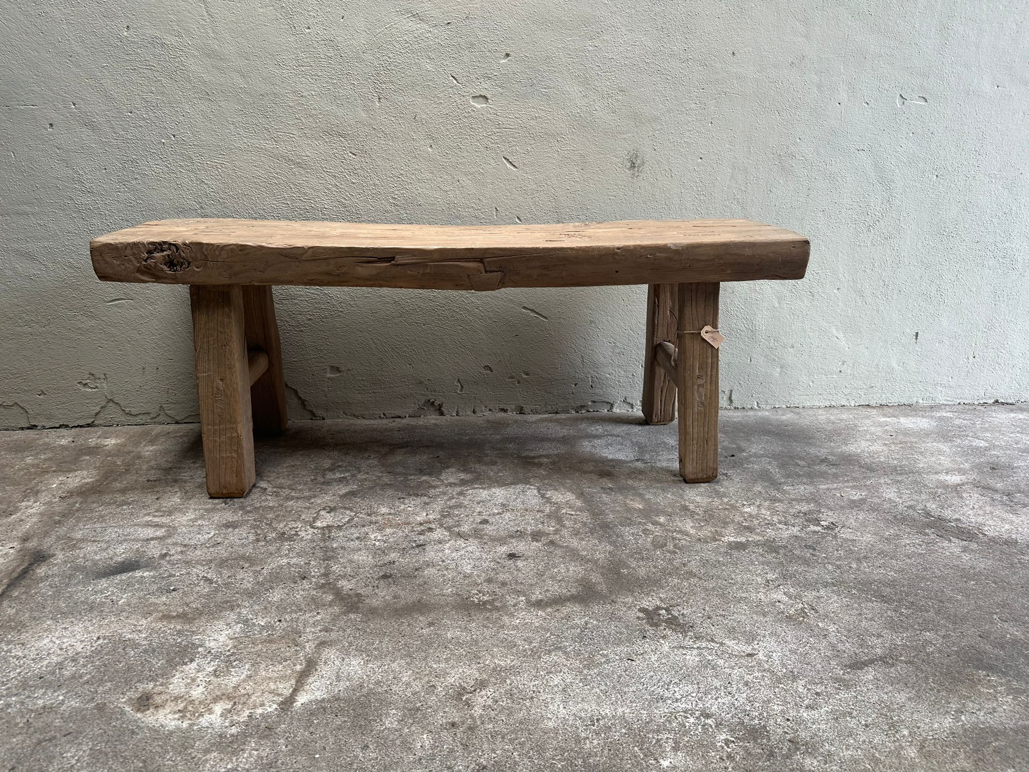 Prachtige organische oude vergrijsd houten bank bankje salontafel lounge tafel landelijk stoer sober 125 x 38 x H50 cm