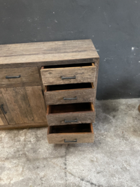 Stoere Truckwood railway vergrijsd houten kast ladenkast ladekast loft met lades en deurtjes 150 x 90 x 45 cm sideboard sidetable dressoir landelijk stoer industrieel urban