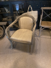 Prachtige oude vergrijsd houten stoel stoelen met jute stoffen zitting armleuning fauteuil landelijk sober shabby chique