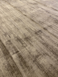 Prachtig groot vintage kleed wandkleed vloerkleed carpet licht grijs  vaal grey old look stoer landelijk 230 x 160 cm