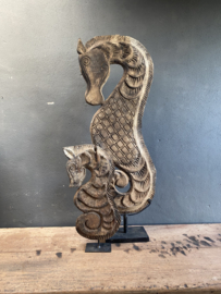 Vergrijsd Houten zeepaard beeld ornament zeepaardjes landelijk stoer groot 120 cm