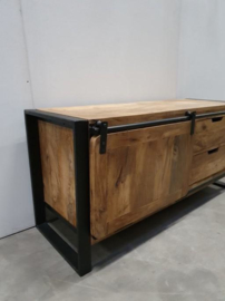 Houten televisiekast tvmeubel schuifdeur sideboard sidetable kast hout houten metaal metalen dressoir landelijk industrieel vintage