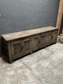 Stoer landelijk oud vergrijsd houten tv dressoir tvmeubel televisiekast kast sideboard vintage