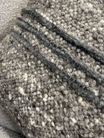 Lifestyle Heel stoer kussen zwart grijs beige bruin inclusief vulling landelijk robuust