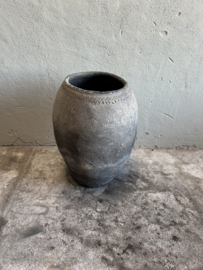 Oud stenen kruik olijfkruik waterkruik pot vaas 60 cm hoog 43 cm doorsnede landelijk antieke pot nr 6