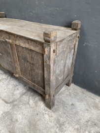 Stoere houten truckwood kast kastje bruidskist rijstkast  dressoir houten oud hout commode landelijk stoer robuust 1 deurtje