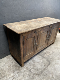 Uniek origineel oud dressoir toonbank uniek item kast sidetable keukeneiland keukenblok landelijk stoer industrieel vintage ladekast ladeblok