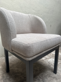 Urban sofa eetkamer stoel Senna stof ravello sand