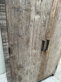 Grote 2 deurs kast H140 x 81 x 40 cm railway truckwood houten kast linnenkast keukenkast planken legplanken industrieel stoer landelijk SEP