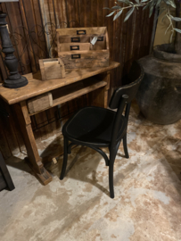 Zwart houten stoel stoeltje stoeltjes school café landelijk vintage industrieel eetkamer bistro keuken buro
