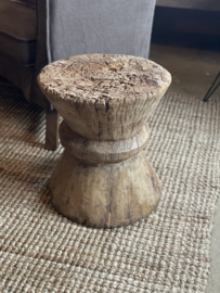 Oud houten vijzel poer tafeltje kruk kandelaar vintage stoer boho landelijk
