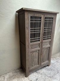 Vergrijsd houten kast 2 deurs linnenkast servieskast landelijk kabinet stoer 180 x 111 cm