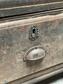 Heel leuk origineel oud kastje 2 deurs kast met 2 lades landelijk stoer vintage 122 x 91 x 31 cm