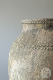 Prachtige grote stenen kruik vaas pot landelijk grijs beige stoer 105 cm hoog
