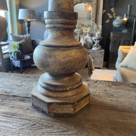 Oude Houten kandelaar bruin stoer landelijk stoer vintage