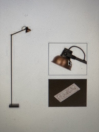 Frezoli vloerlamp met koperen kapje en led lamp
