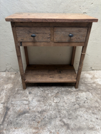 vergrijsd oud houten bijzettafeltje ladekastje SEP ladekastjes kastjes tafel tafeltje halkastje landelijk bijzettafel bijzettafeltje