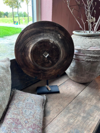 Oud groot rond houten ornament wiel grinder karrenwiel karrewiel op voet landelijk stoer vintage