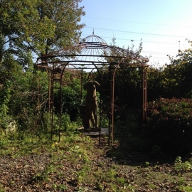 Prieel rond doorsnede 3,3 meter rozenboog ijzeren tuinhuis tuinornament metalen