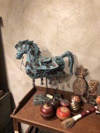 Blikken paard op standaard landelijk vintage old green oud groen turkoois turquoise blauwgroen landelijk horse