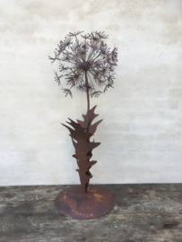 Grote metalen bloem 135 cm tuindecoratie roest lelie tulp groot roest groot paardebloem berenklauw bereklauw