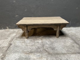 Stoer vergrijsd houten salontafel 80x47,5x H28cm bijzettafel Salontafeltje Tafeltje Bijzettafeltje landelijk stoer sober oud Chinees koffietafeltje