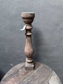 Oude baluster console kandelaar robuust vergrijsd stoer landelijk balusters balluster ballusters aura Peeperkorn nr 2