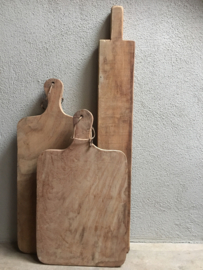 Stoere landelijke oude houten broodplank snijplank kaasplank