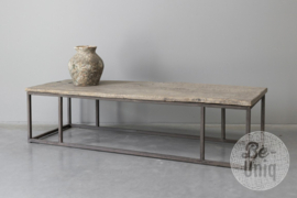 Prachtige oude vergrijsd houten salontafel sidetable televisie tv meubel tafel blad deur op metalen onderstel L149 x B51 x H38 cm landelijk stoer industrieel vintage