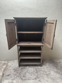 Grote 2 deurs deuren legplanken kast vergrijsd houten kast linnenkast keukenkast servieskast planken legplanken industrieel stoer landelijk 154 x 85 x 38 cm