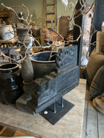 Groot zwart houten ornament op voet raamdecoratie decoratie paneel stoer landelijk industrieel vintage