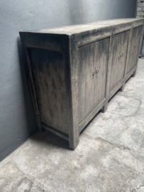 Groot oud doorleefd vergrijsd houten dressoir boerenkast keukenblok kastenwand sideboard keukenkast kast sidetable 6 deurs  landelijk werkbank toonbank