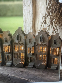 Metalen huisje huisjes kandelaar theelicht theelichtje windlicht grijs bruin landelijk vintage industrieel urban