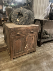 Uniek Oud doorleefd houten kastje kast commode opzet landelijk stoer vintage 2 deurs lades 67 x 61 x 37 cm