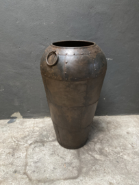 Grote bruine metalen kruik pot vaas H70 cm X 50 cm landelijk stoer industrieel urban vintage
