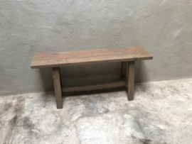 Oud landelijk vergrijsd naturel houten bankje bank kruk sidetable buro kinderbureau 130 cm bijzettafel salontafel