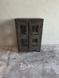 Hele stoere unieke oude vergrijsd houten kast kastje hal keuken servies vitrinekast keukenkast glaskast landelijk 108 x 64 x 29 cm