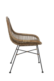 Vintage rotan rieten stoel fauteuil landelijk industrieel  zwart metalen onderstel stoer jaren '70 retro rieten lounge urban tuinstoel