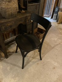 Zwart houten stoel stoeltje stoeltjes school café landelijk vintage industrieel eetkamer bistro keuken buro