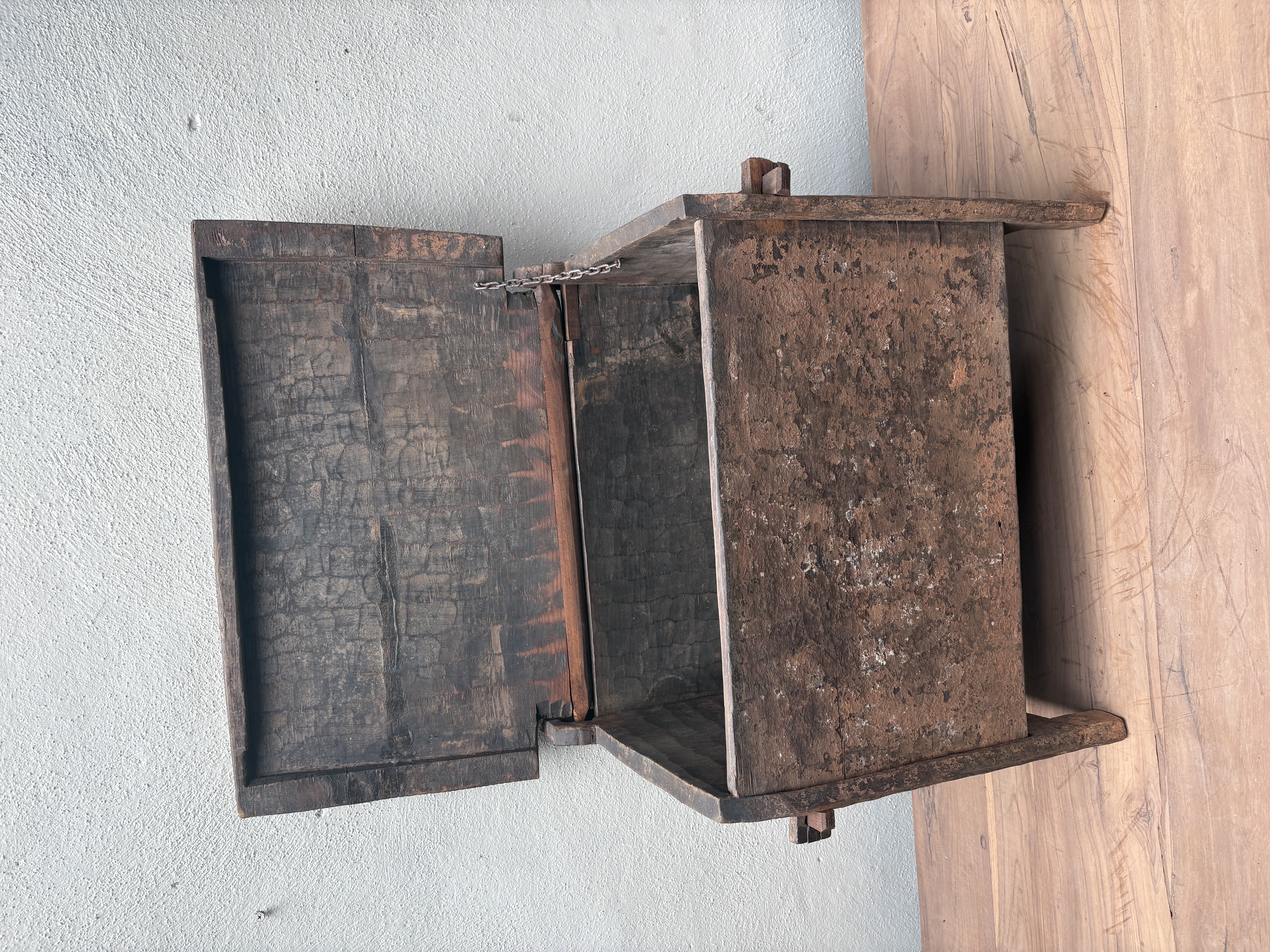 Stoere originele oude houten Himalaya kist kistje dekenkist landelijk klepbank nr 42