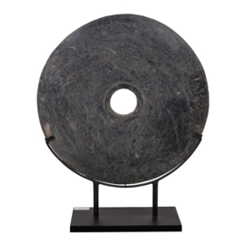 Zwarte vergrijsde grijze grote stenen ronde ring op voetje standaard schijf 60 cm landelijk boho vintage ornament decoratie