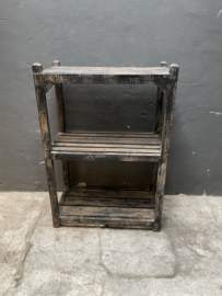 Groot oud grijs vergrijsd houten schap rek keukenrek kast planken Schoenenrek 115 x 80 x 40 cm landelijk industrieel sleets  vintage schap boeren bakkersrek broodrek  boerenkeuken winkelkast keukenkast