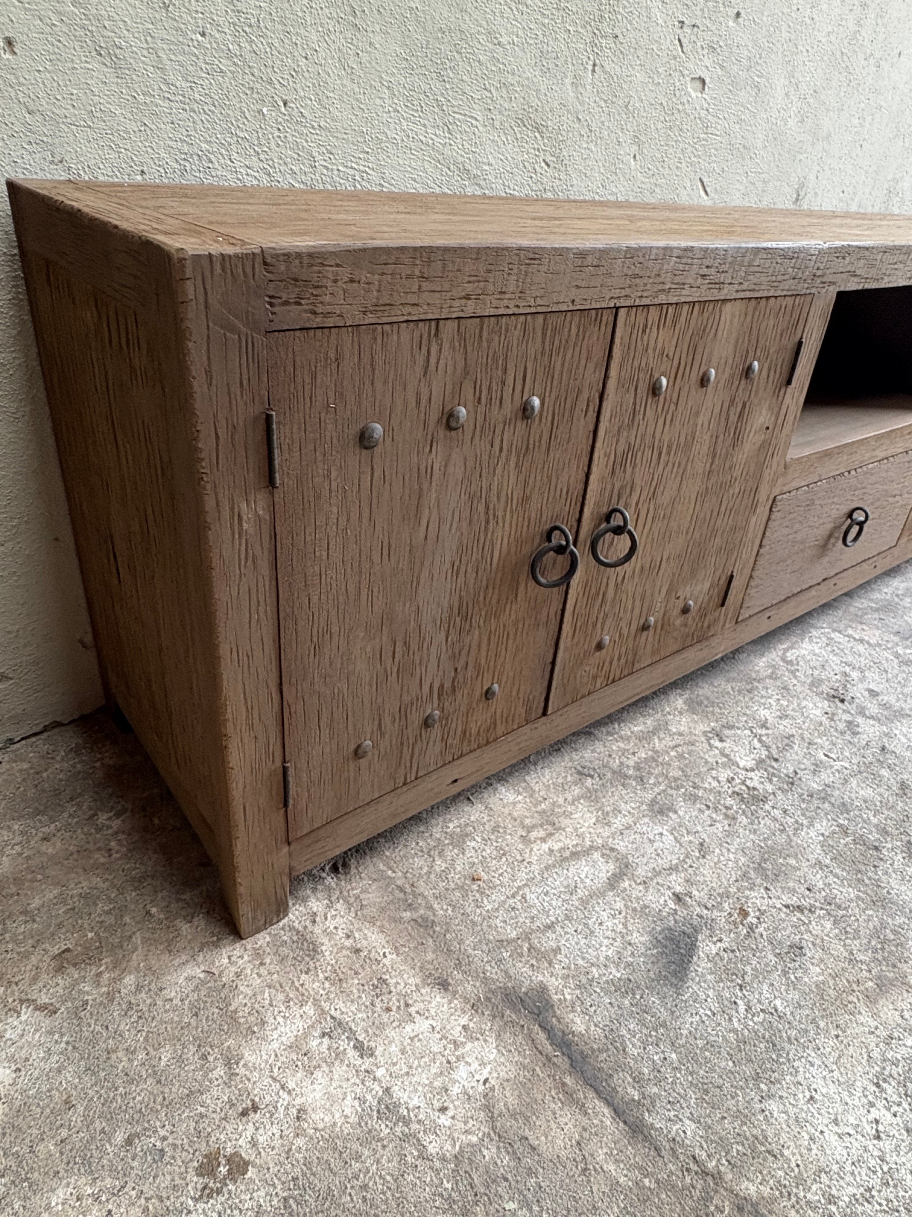 Oud railway houten dressoir tv meubel kast televisie televisiekast televisiemeubel vol massief hout landelijk industrieel robuust oud hout vintage sidetable 200 x 40 x H60 cm