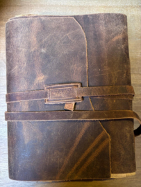 HOFFZ. Notitieboekje S bruin brown grey grijs  taupe geruwd leren kaft klein