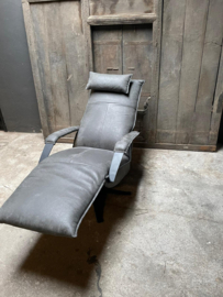 Stoere leren relaxfauteuil relax fauteuil stoel sta-op lounge ligstoel